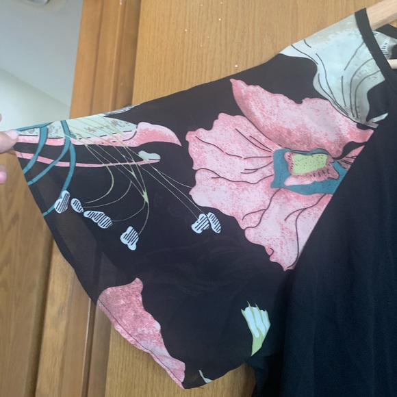 Yoins patchwork round neck half sleeves tee - Picture 2 of 5